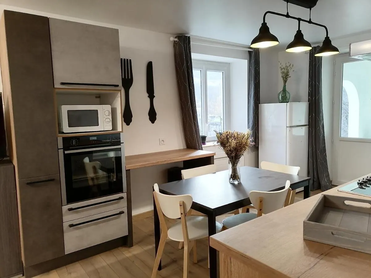 Aux D'Estaing Croises, Gite De Montagne Accessible A Tous Holiday home